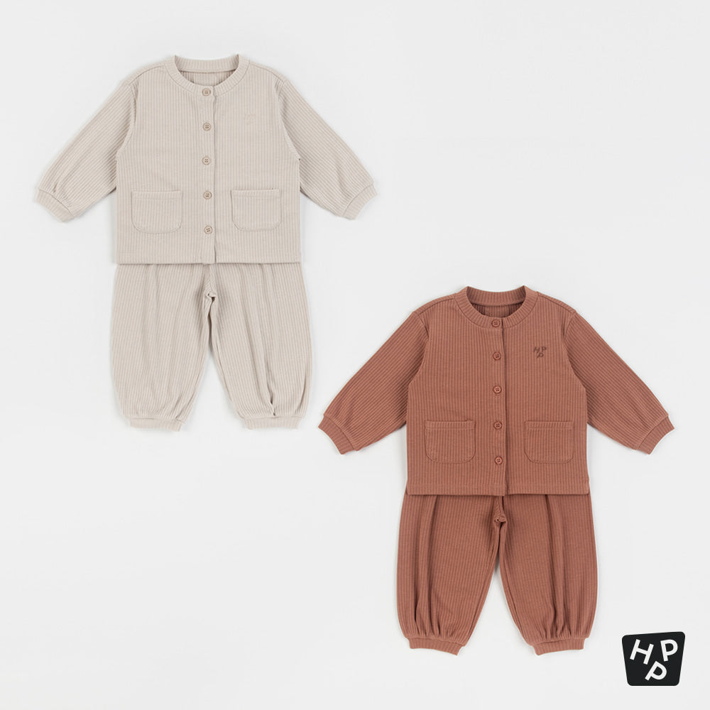 Bainy cardigan baby set-up