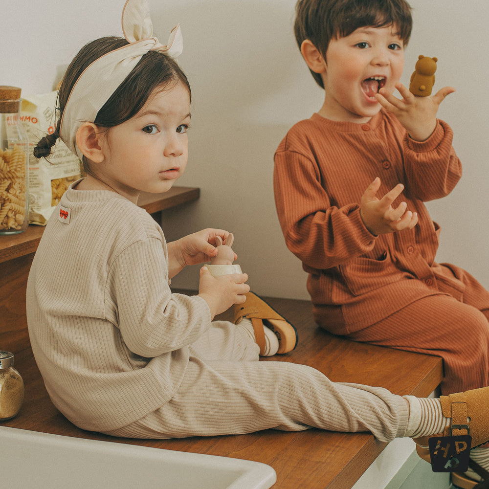 Bainy cardigan baby set-up