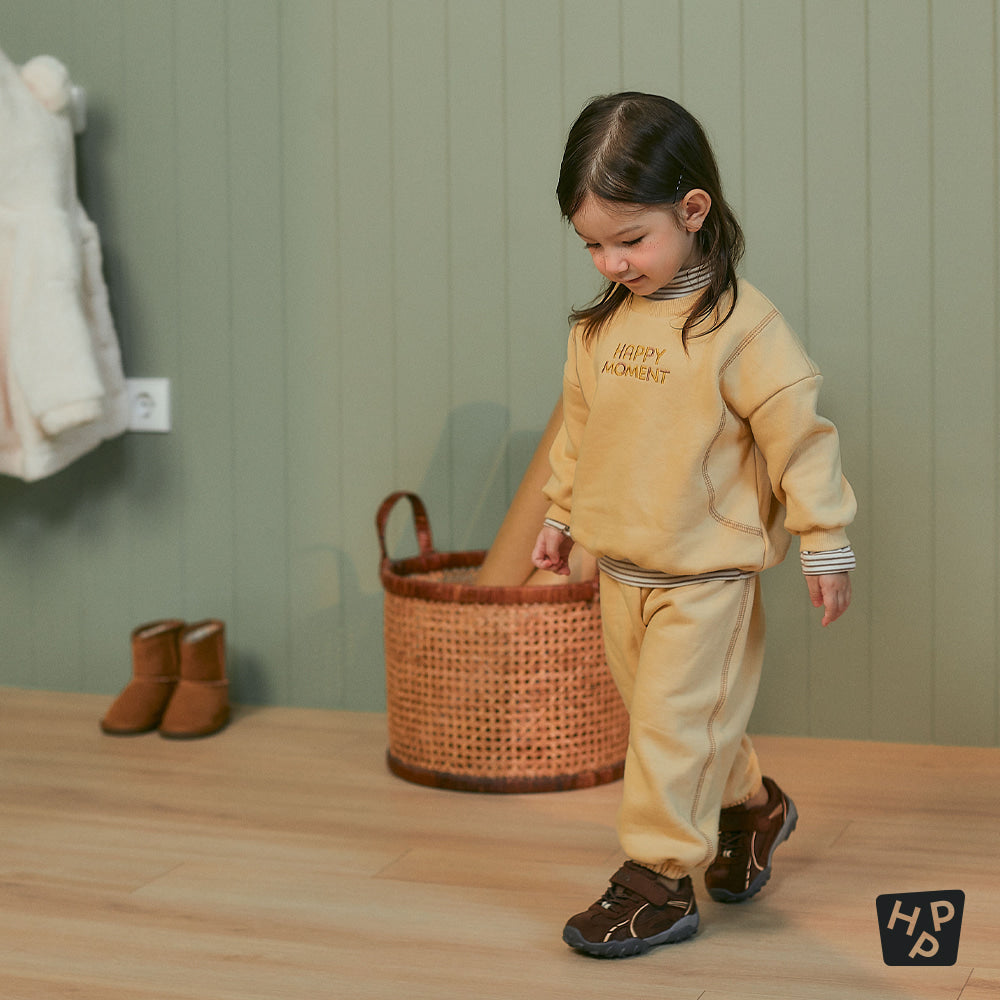 Custard fleece lined top and bottom